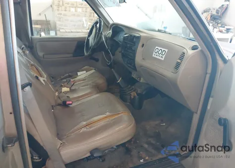 2000 Ford Ranger Xl/Xlt from USA, damaged, VIN 1FTYR10V9YPB94301